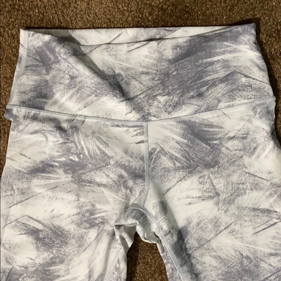 Lululemon 7/8 tie dye leggings - Picture 2 of 4